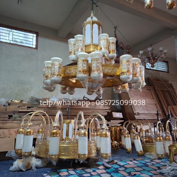 Lampu Hias Kuningan