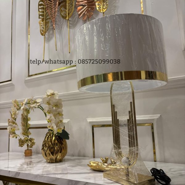 Lampu Meja